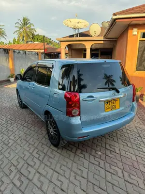 Toyota Raum 2005 Blue