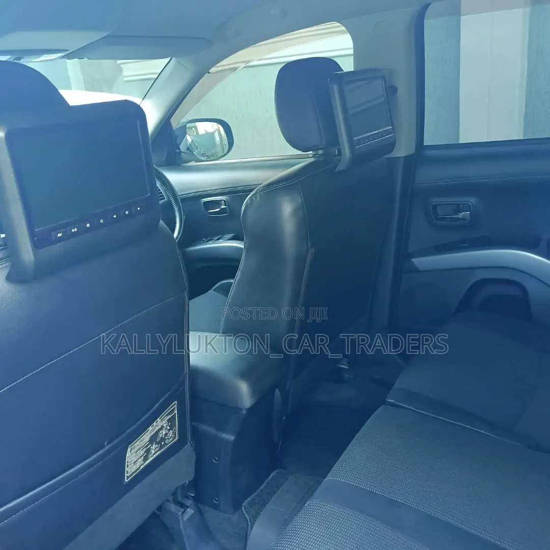 Mitsubishi Outlander 2010 Black