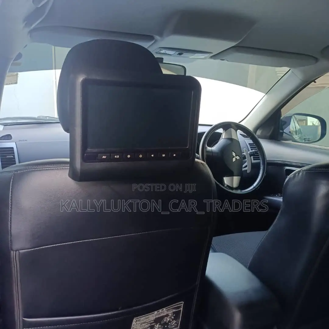 Mitsubishi Outlander 2010 Black
