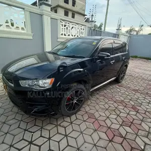 Mitsubishi Outlander 2010 Black
