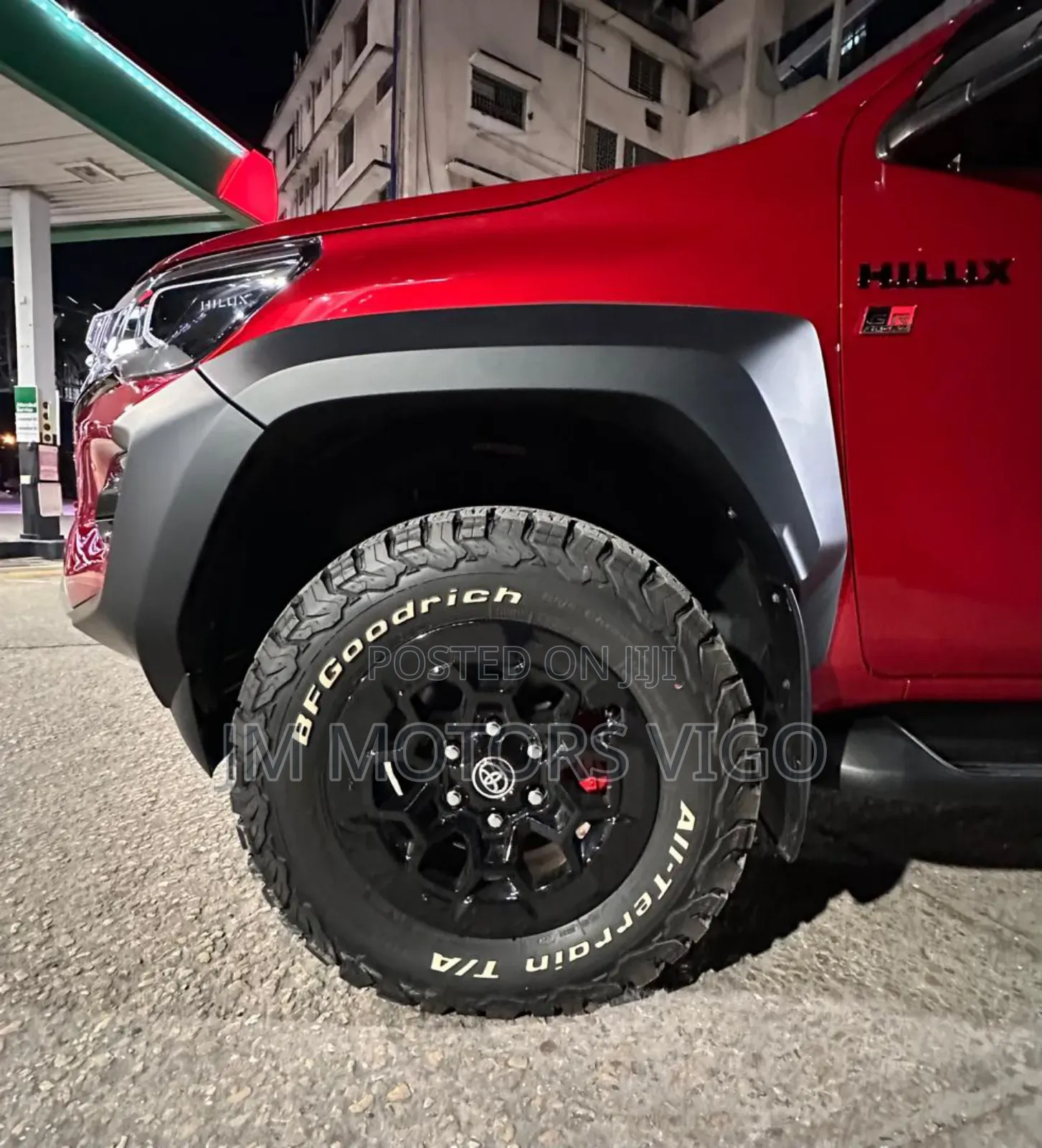 New Toyota Hilux 2024 Red