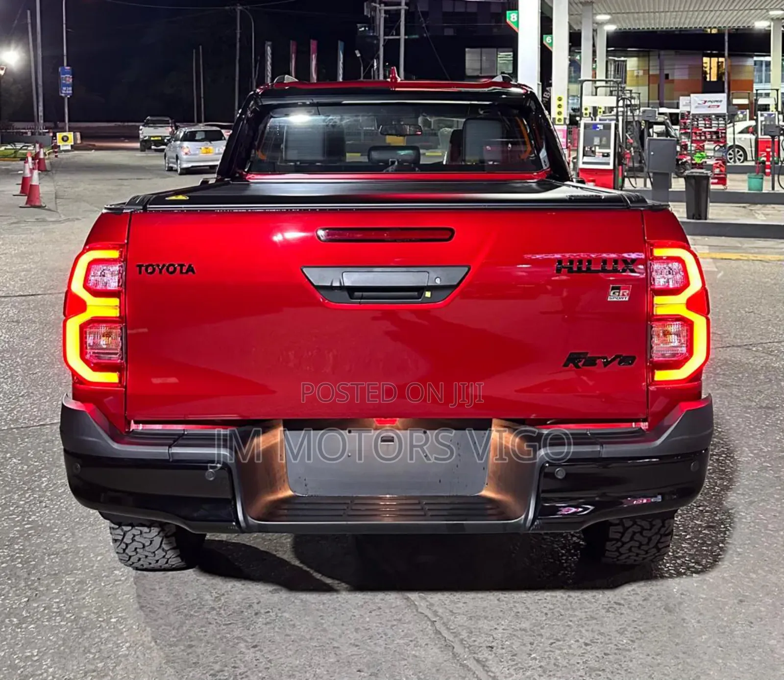 New Toyota Hilux 2024 Red