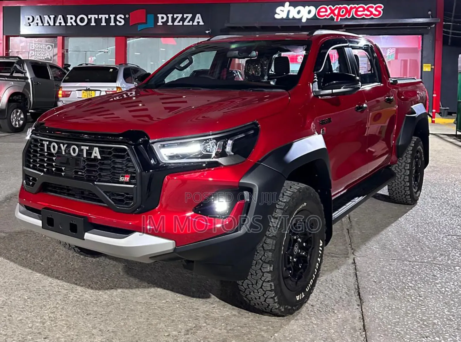 New Toyota Hilux 2024 Red