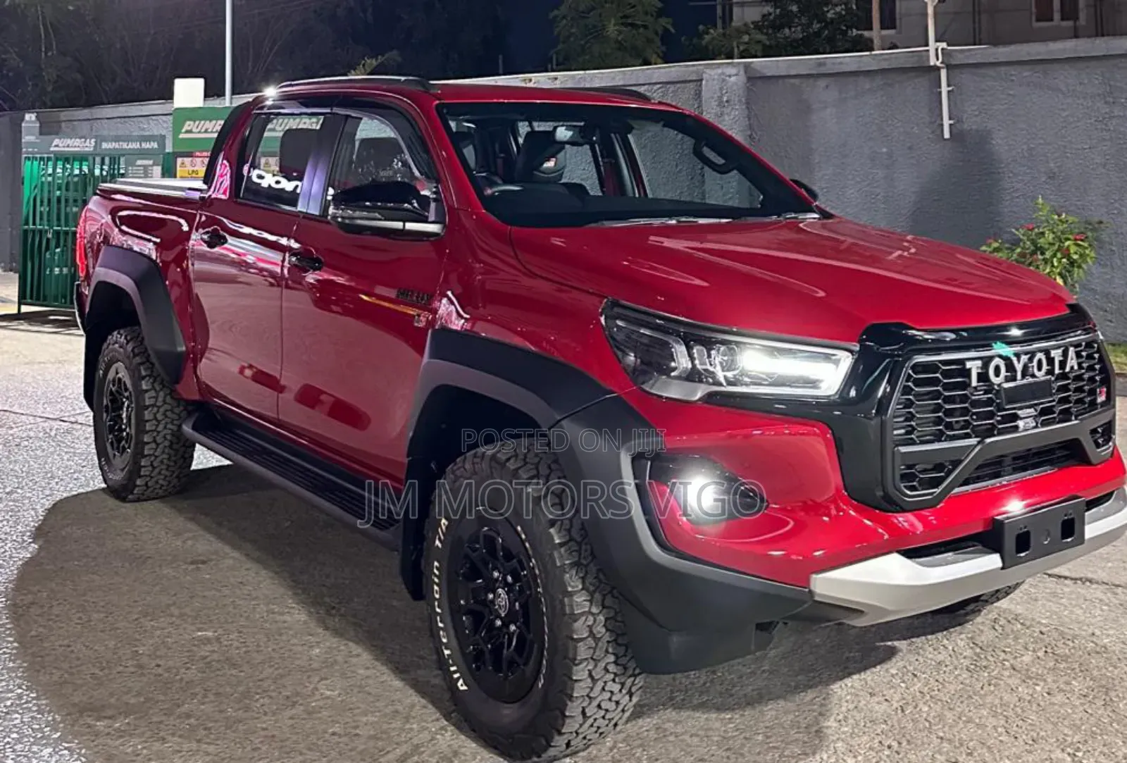 New Toyota Hilux 2024 Red