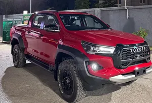New Toyota Hilux 2024 Red