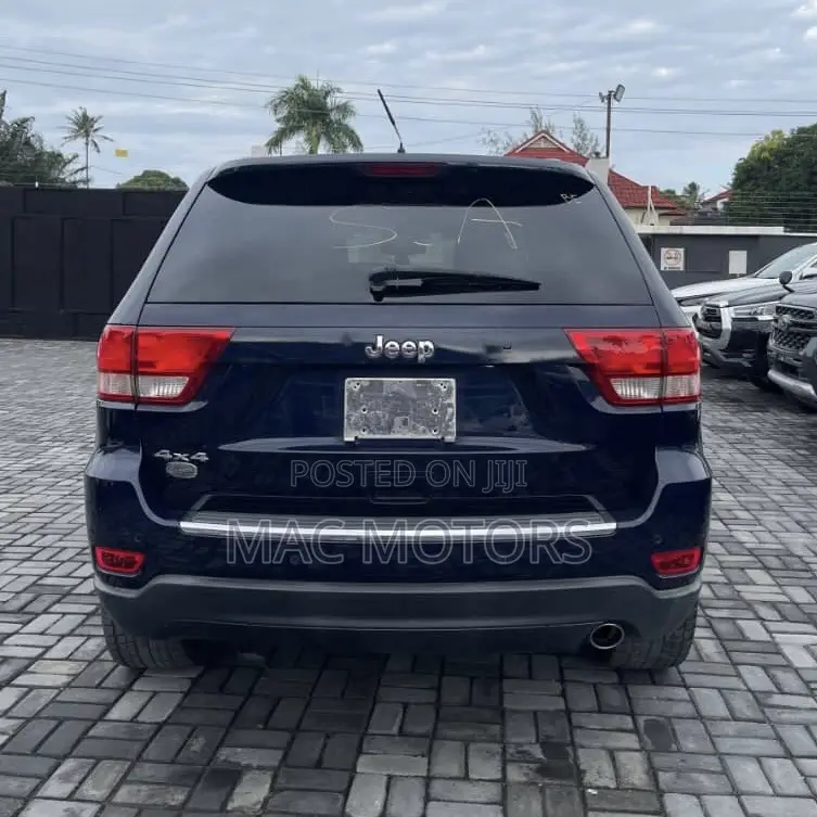 Jeep Cherokee 2011 Blue