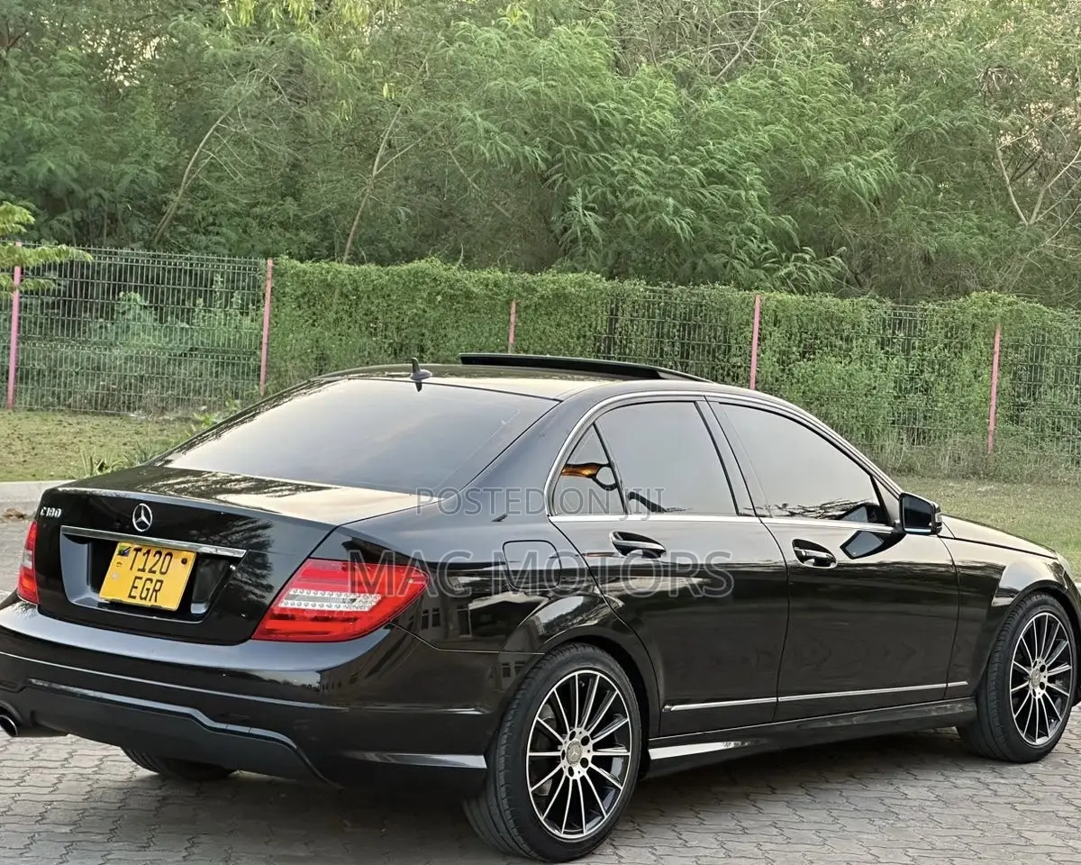 Mercedes-Benz C-Class 2013 Black