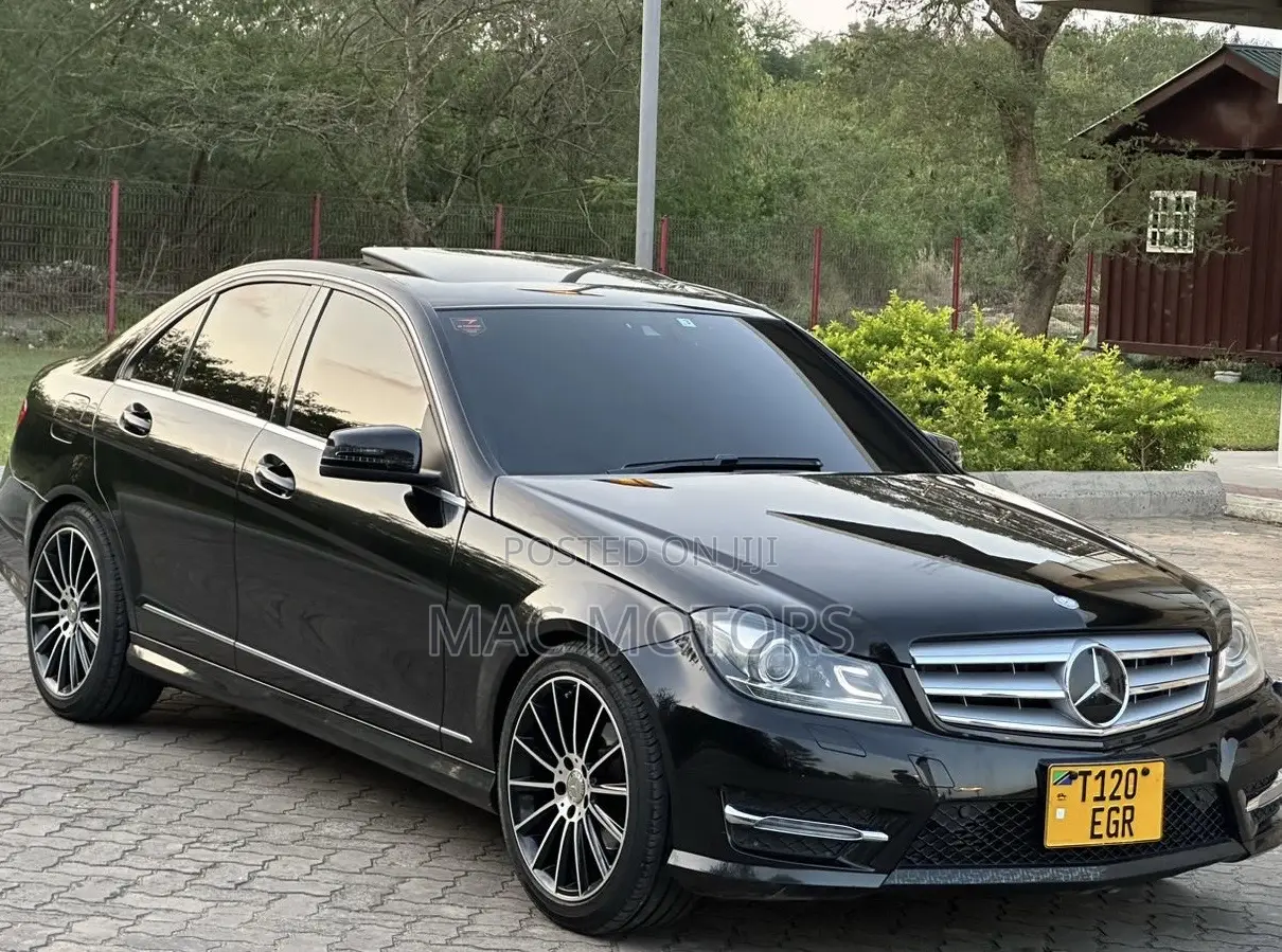 Mercedes-Benz C-Class 2013 Black