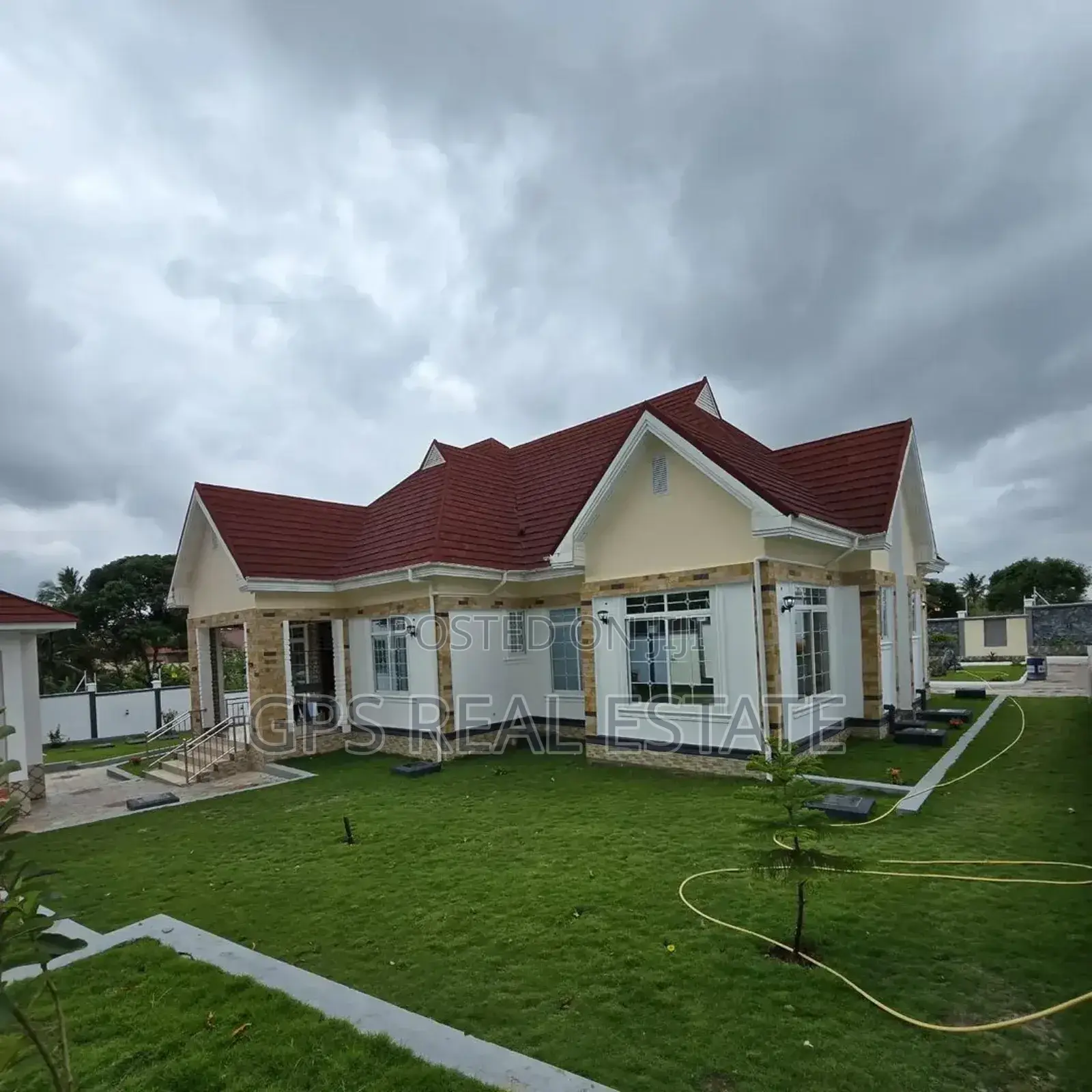 4bdrm House in Goba Makongo Road, Kinondoni for sale