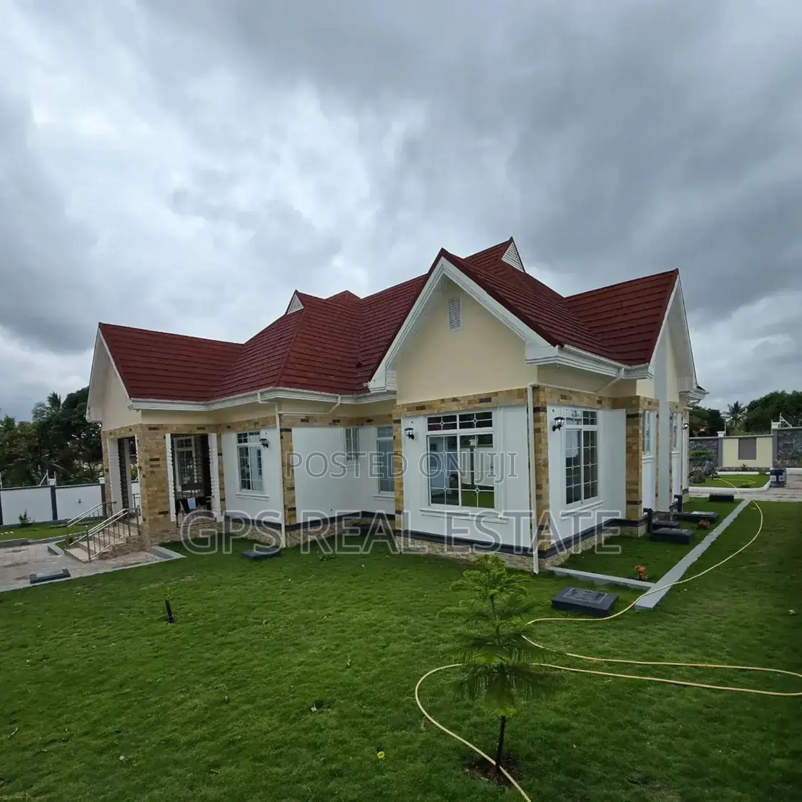 4bdrm House in Goba Makongo Road, Kinondoni for sale