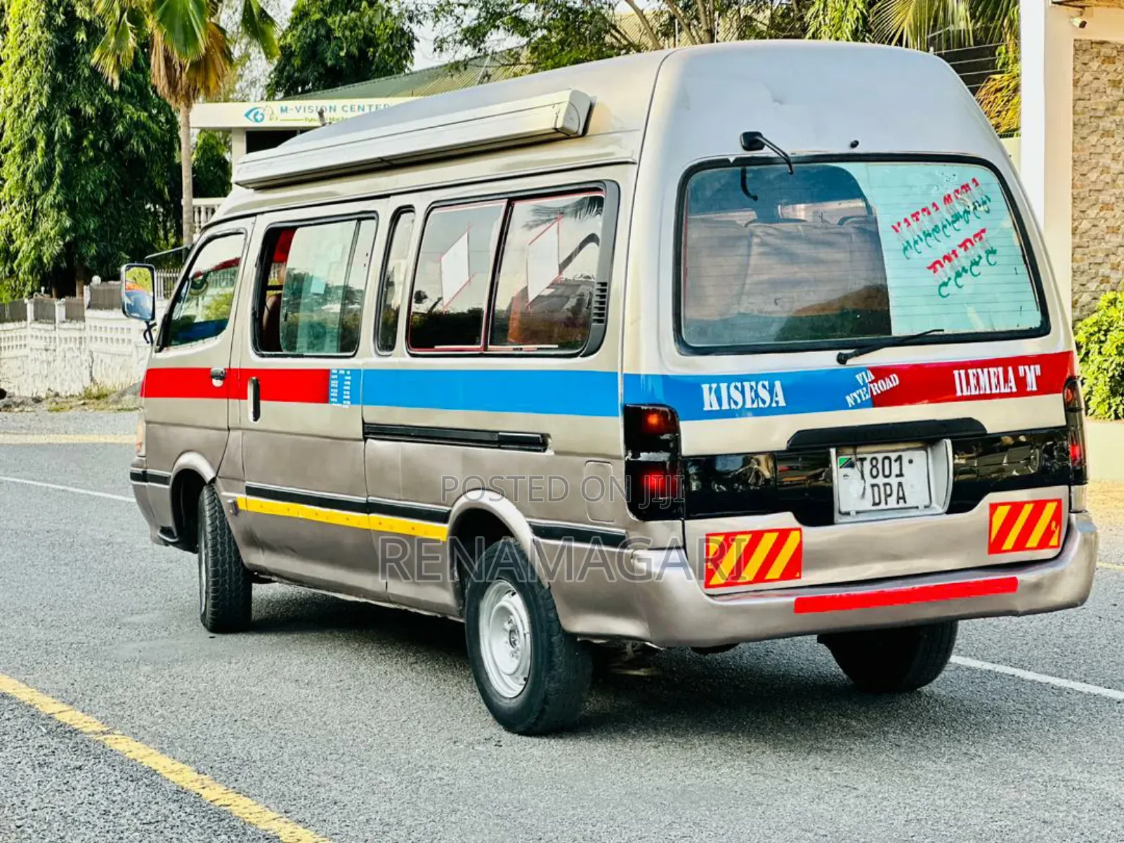 Toyota HiAce 2000 Silver