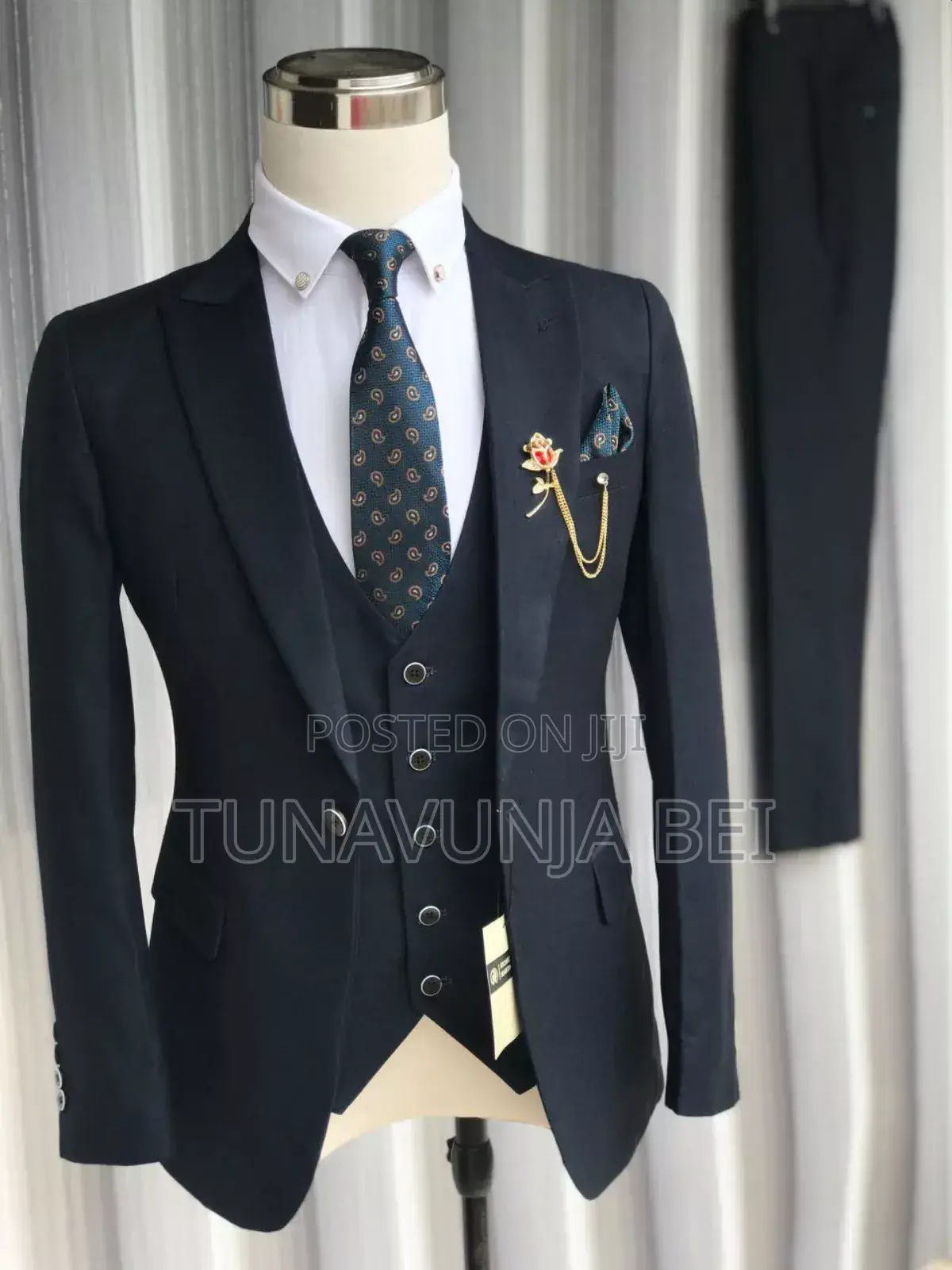 Ricardo Suit