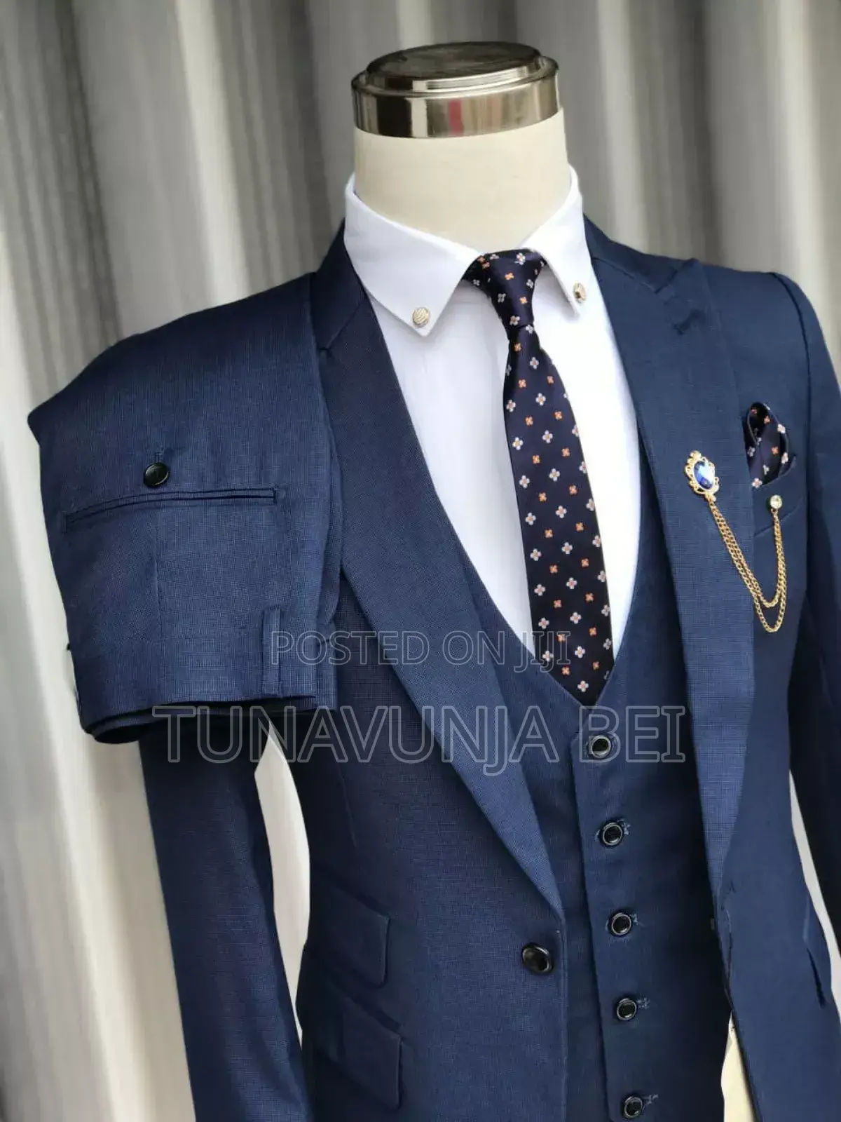 Ricardo Suit