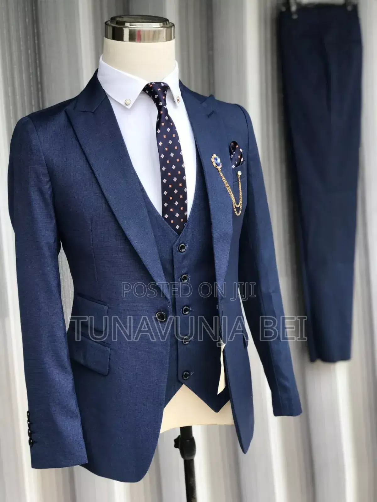 Ricardo Suit