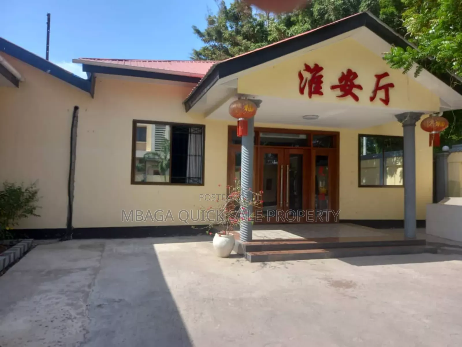 4bdrm Bungalow in Masaki Near Sea for rent