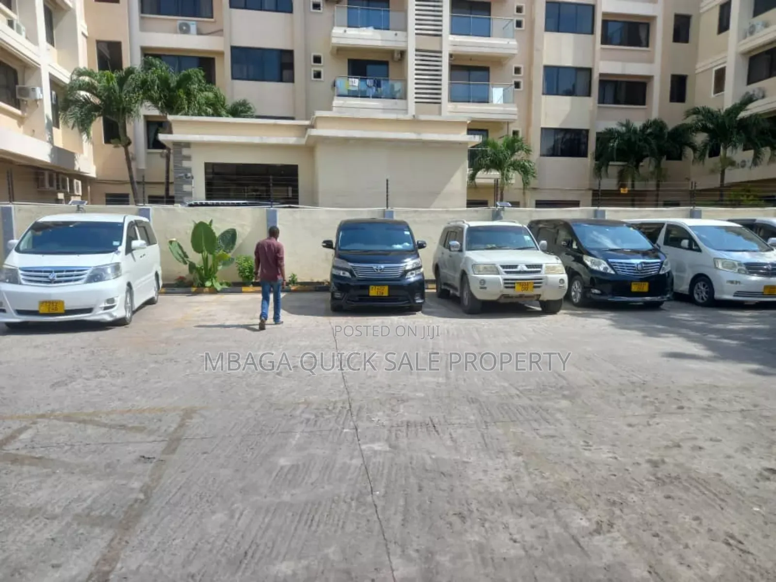 4bdrm Bungalow in Masaki Near Sea for rent