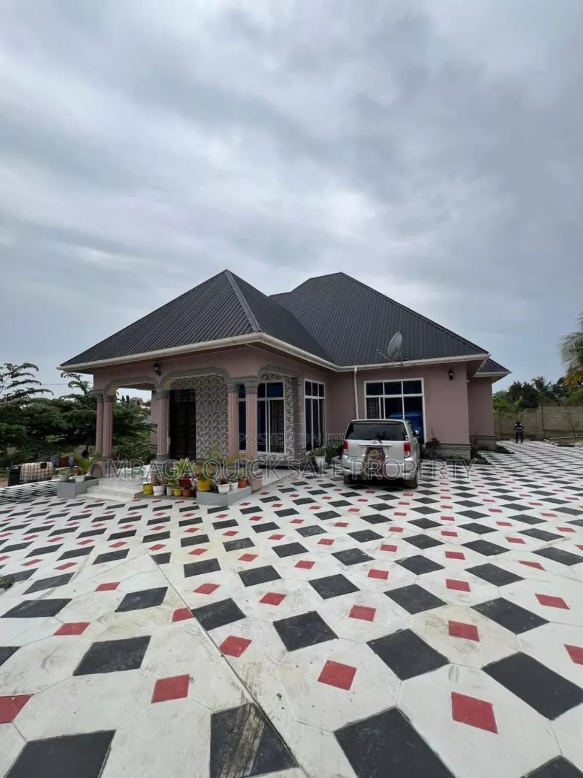 4bdrm House in Tegeta Wazo, Bunju for sale