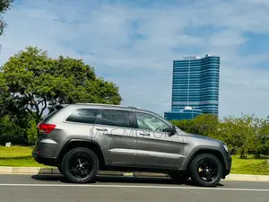 Jeep Cherokee 2012 Gray