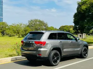 Jeep Cherokee 2012 Gray