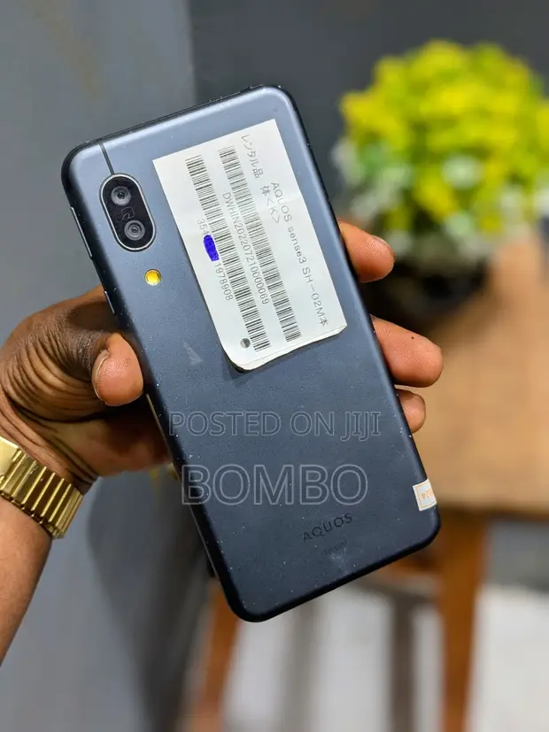 Sharp Aquos Sense 3 SHV45 64 GB Black in Ilala - Mobile