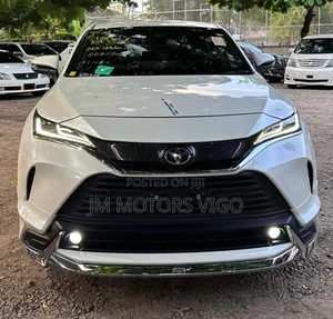 Toyota Harrier 2022 White