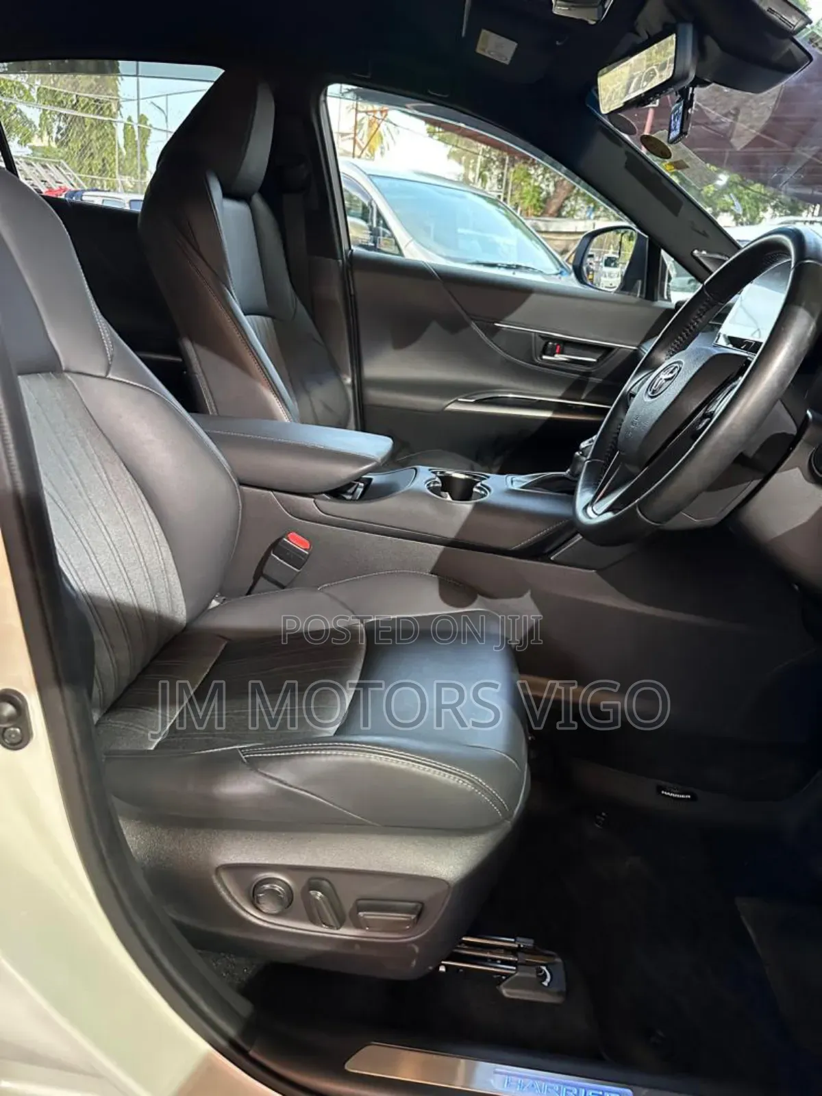 Toyota Harrier 2022 White
