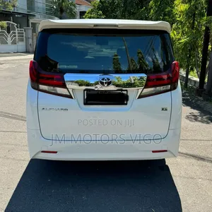 Toyota Alphard 2017 White