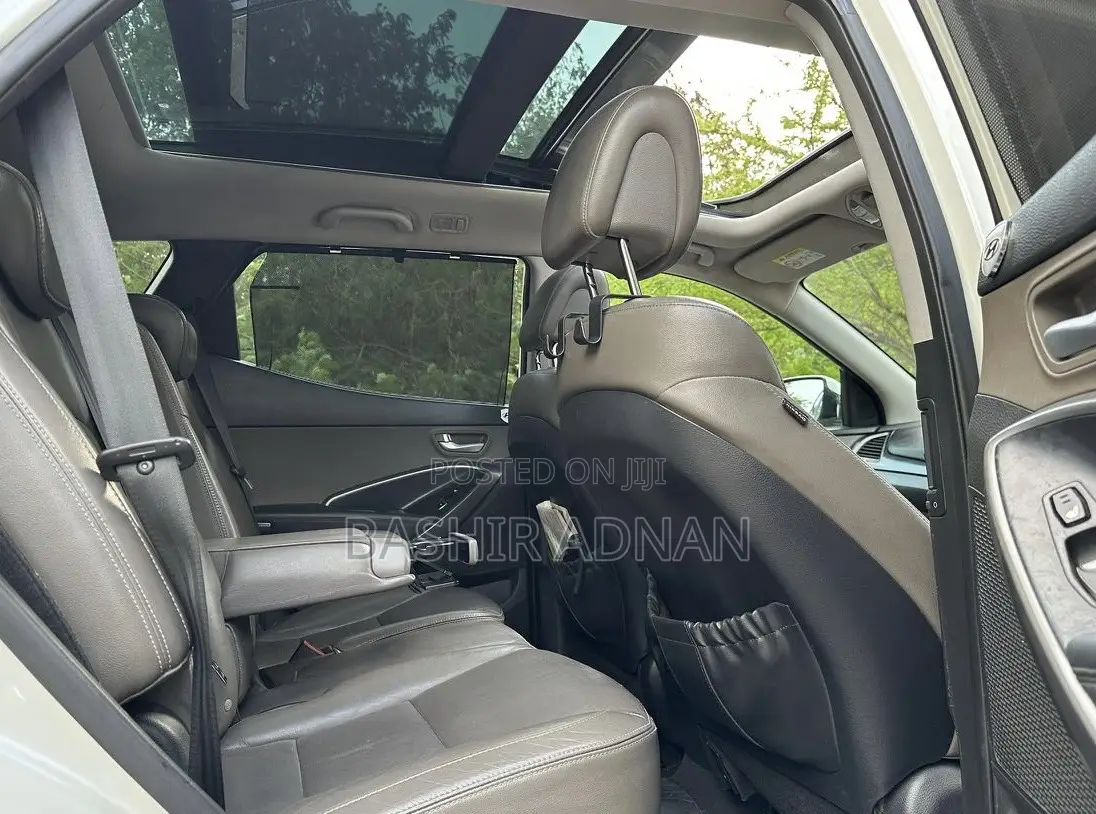 Hyundai Santa Fe 2014 White