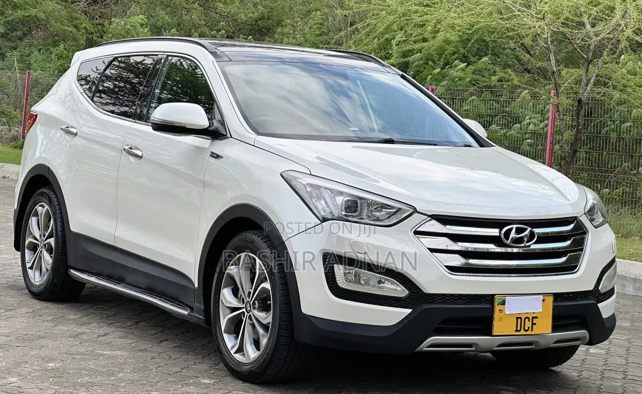 Hyundai Santa Fe 2014 White