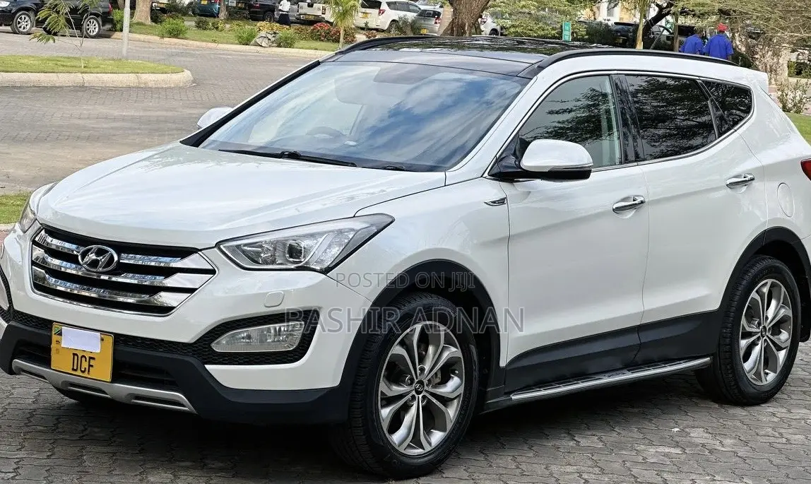 Hyundai Santa Fe 2014 White