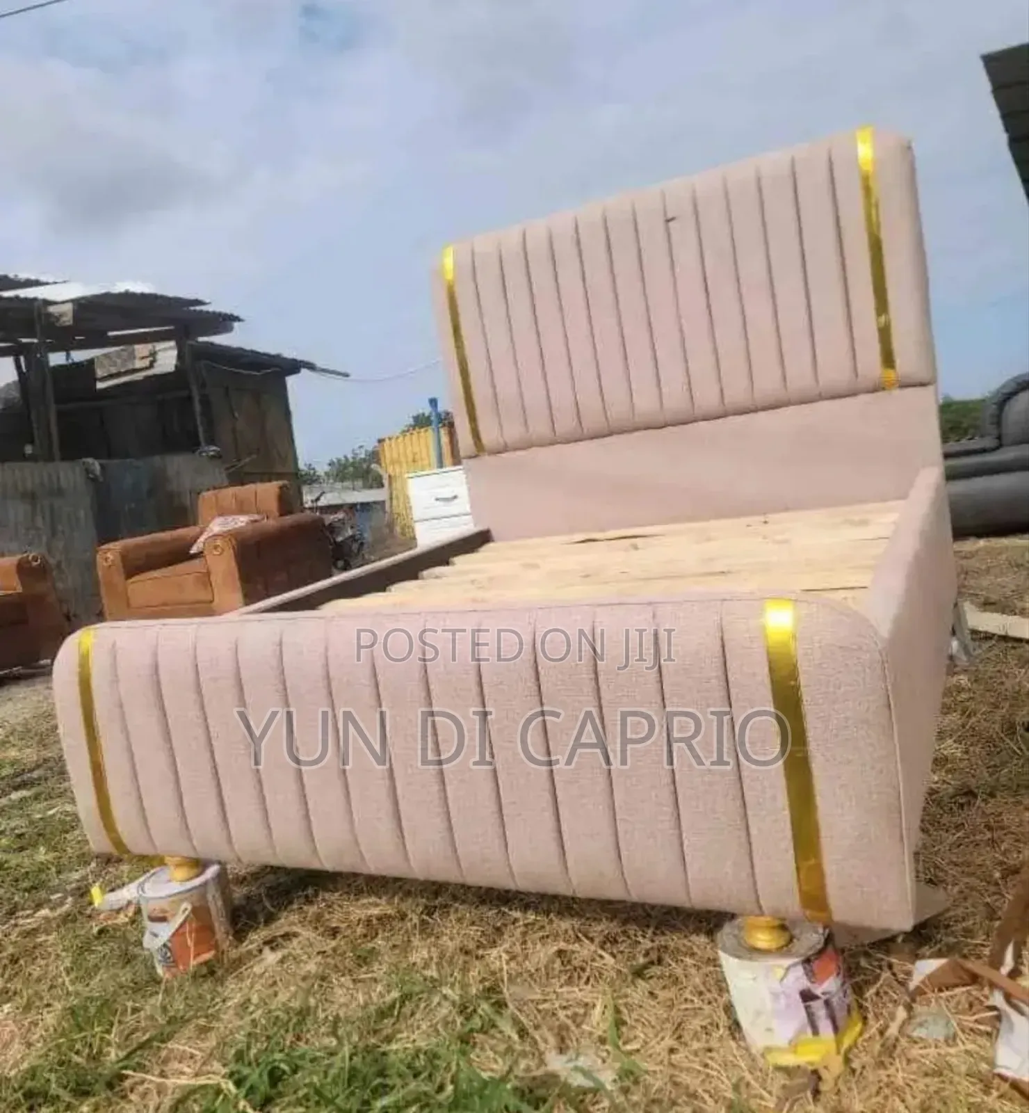 Bedsofa Kali Sana Mpya