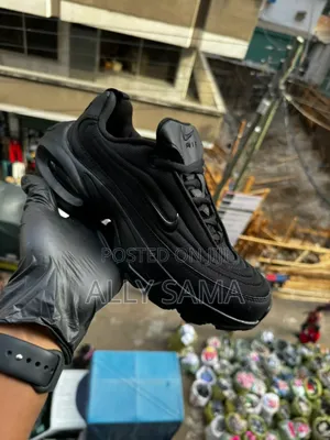 Mens Sneakers Nike Airmax Plus Black