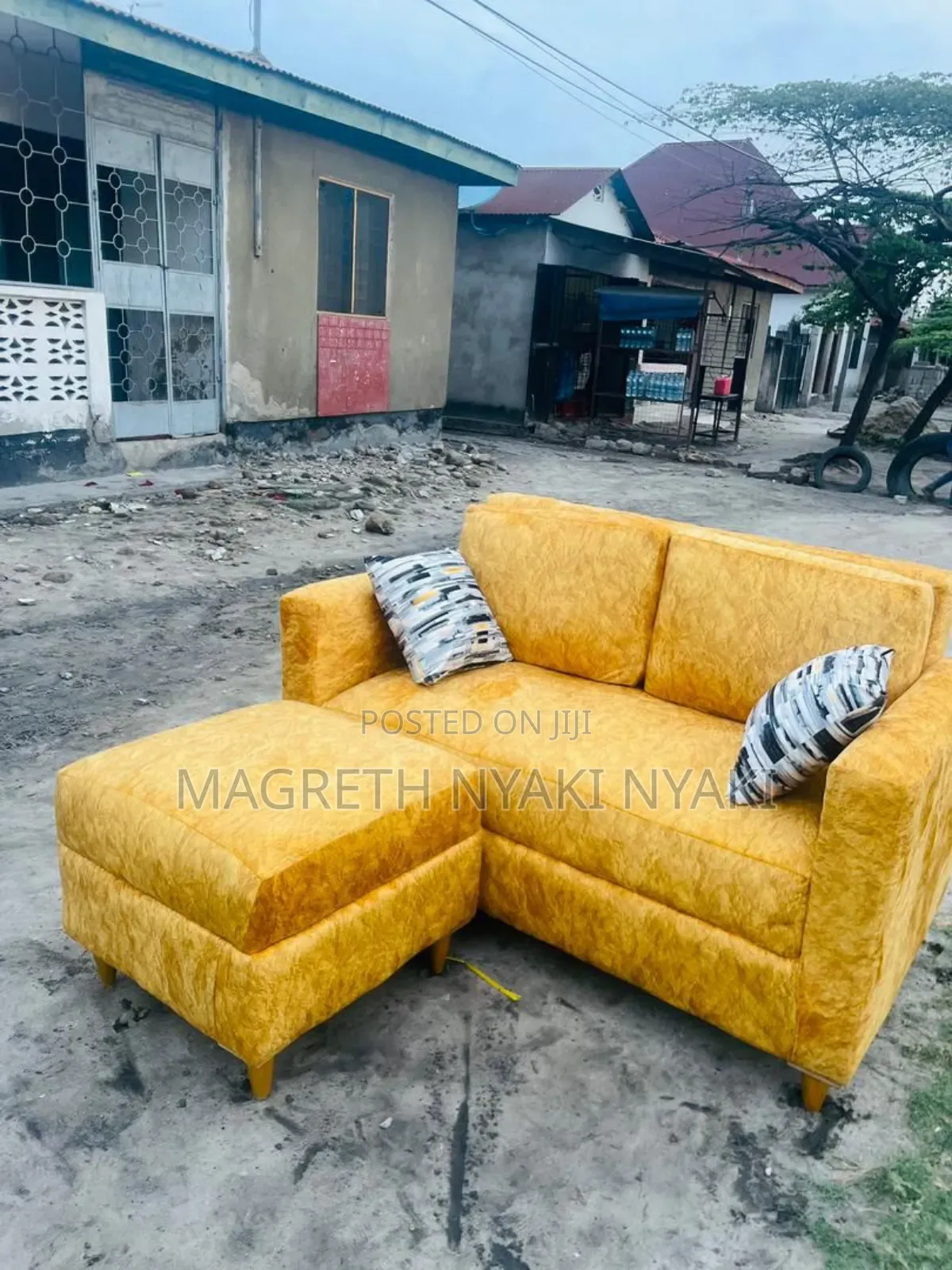Sofa La Watu Wawili