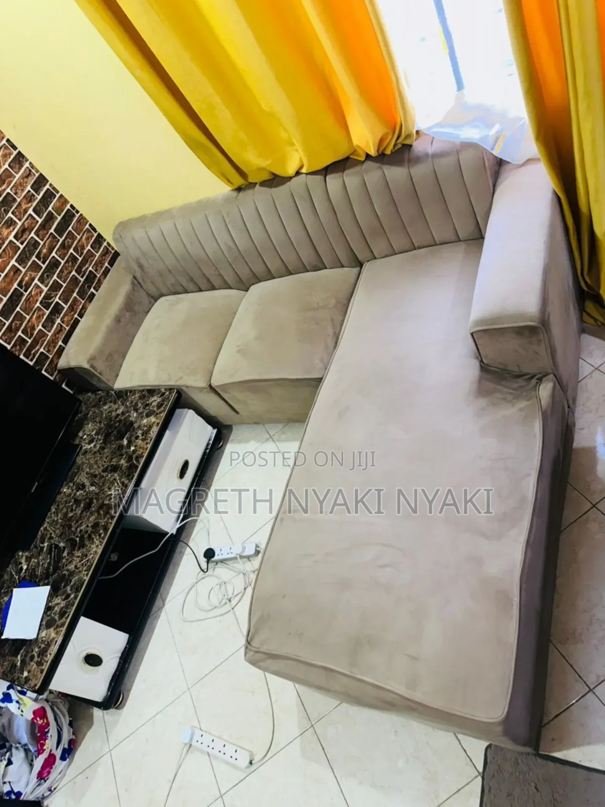 Sofa Nzuri Sana