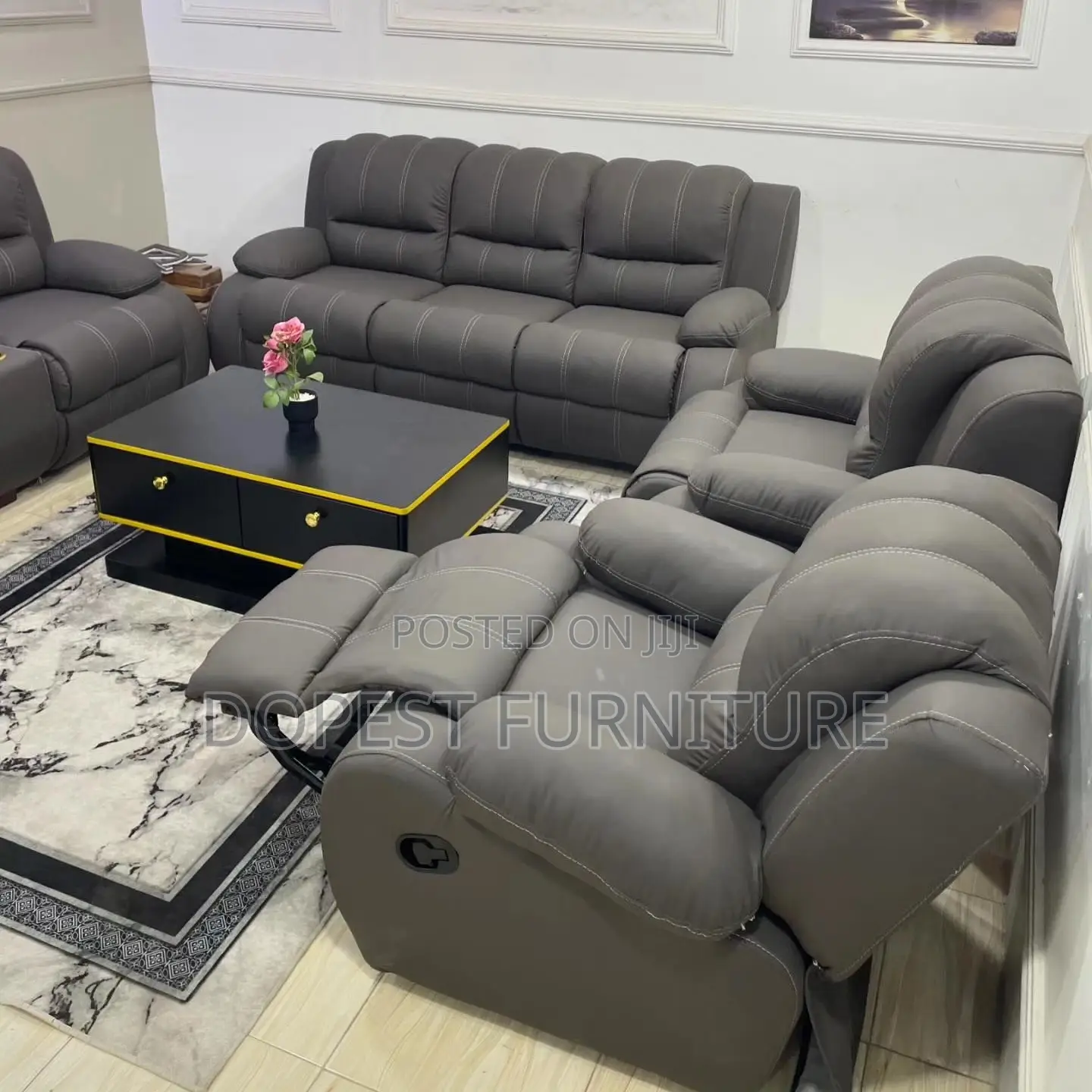 Sofa Set 7 Seaters With One Recliner
