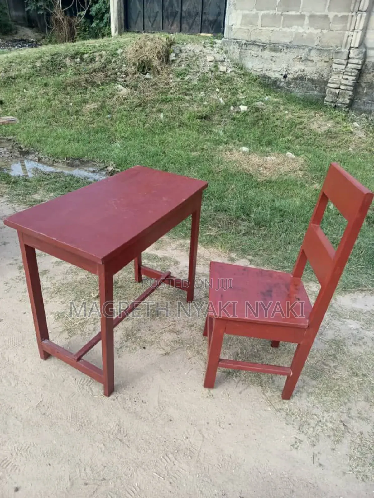 Meza Na Kiti Vya Kusomea