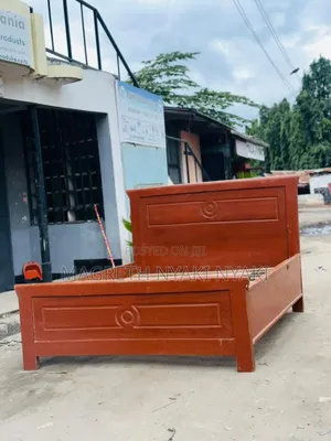 Nauza Kitanda Cha Mbao