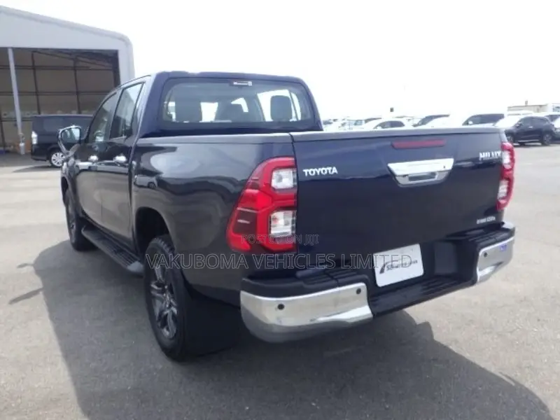 Toyota Hilux 2023 Black