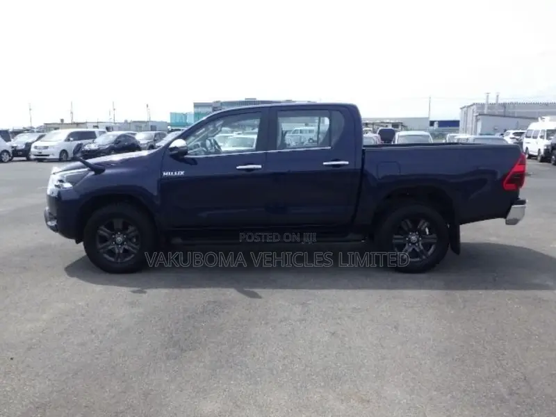 Toyota Hilux 2023 Black
