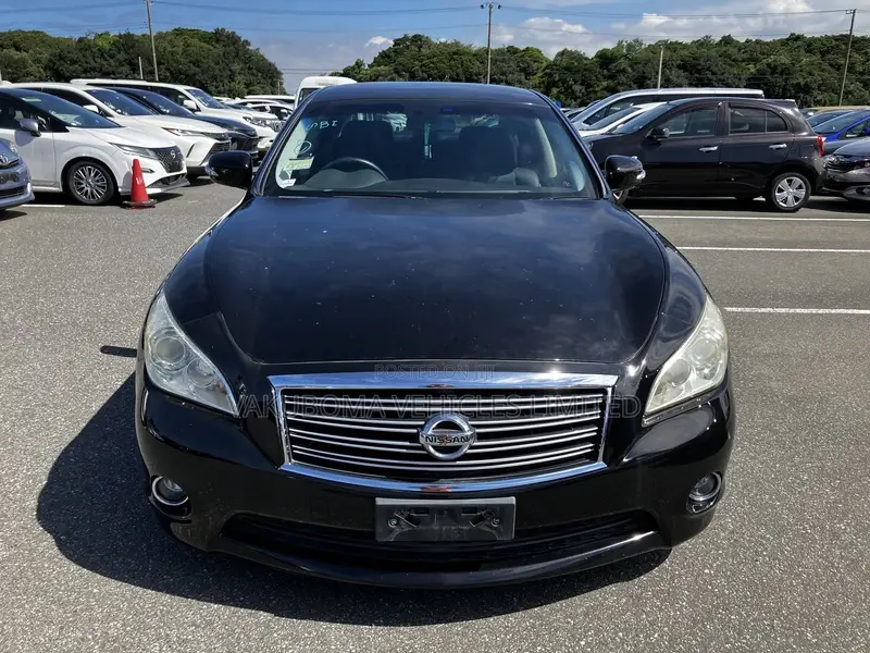 Nissan Fuga 2010 Black