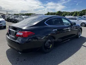Nissan Fuga 2010 Black