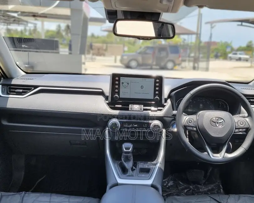Toyota RAV4 2021 Gray