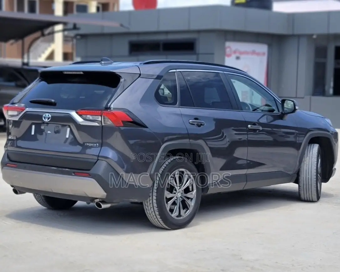Toyota RAV4 2021 Gray