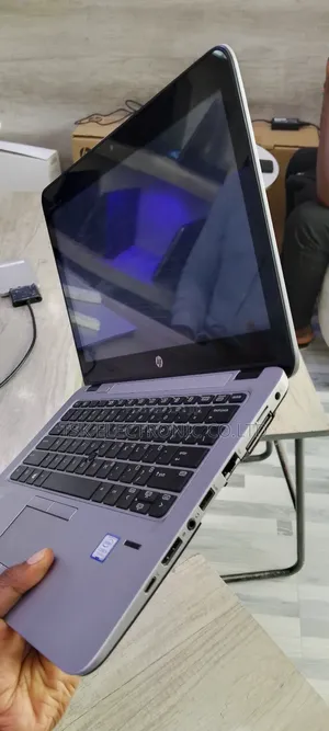 Laptop HP EliteBook 820 G4 8GB Intel Core I5 SSD 256GB