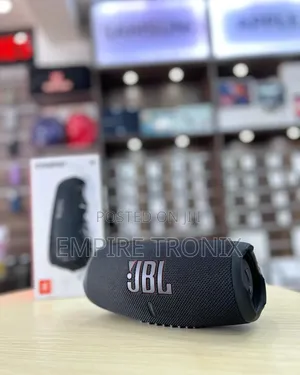 Photo - JBL Charge 5 Portable Bluetooth Speaker (Black)