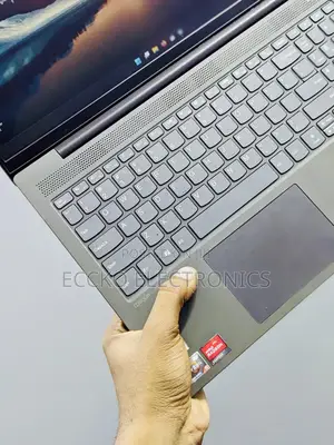 Laptop Lenovo IdeaPad 5 Slim 13th Gen I7 8GB AMD Ryzen 5 SSD 512GB