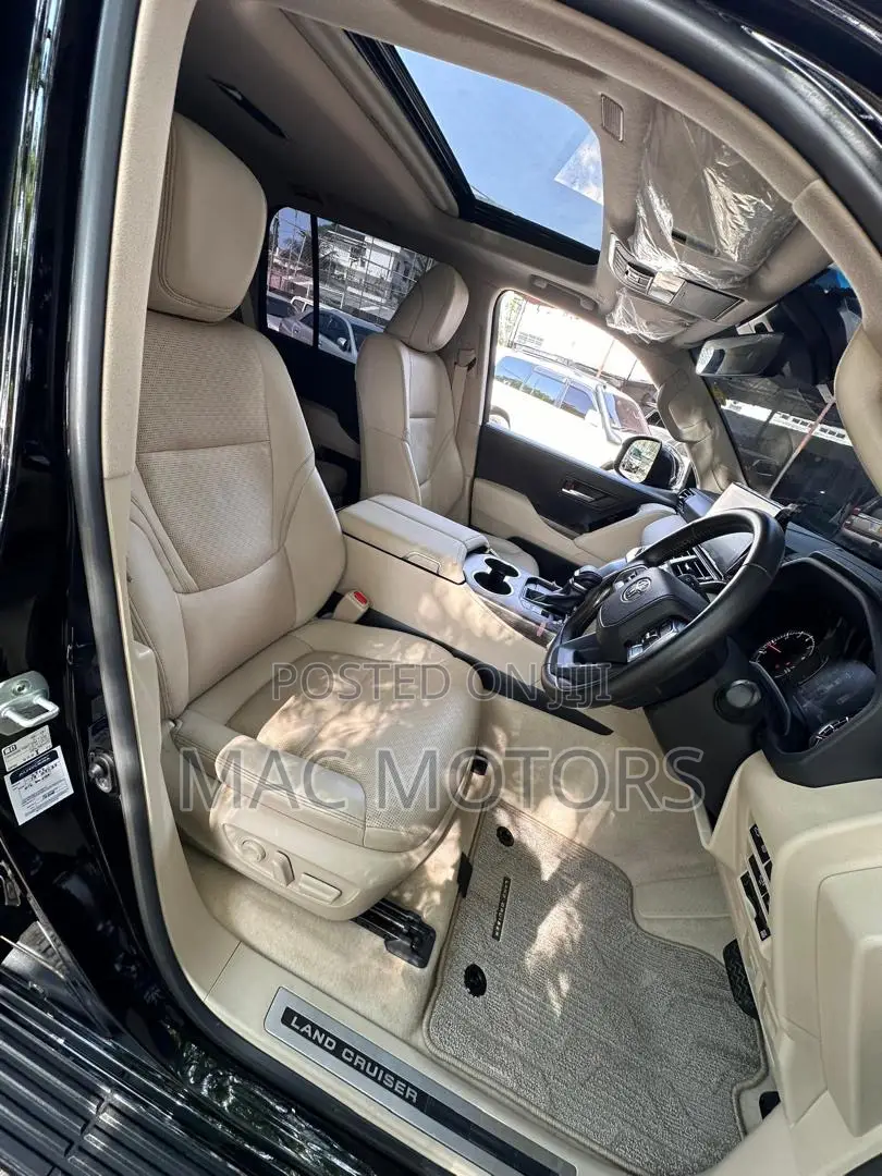 Toyota Land Cruiser 2023 Black