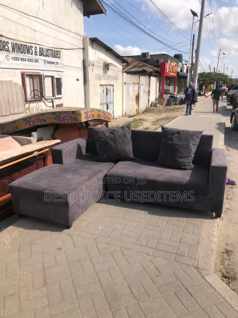 Sofa Set Za L Shape Rangi Ya Maziwa Nyeusi290k