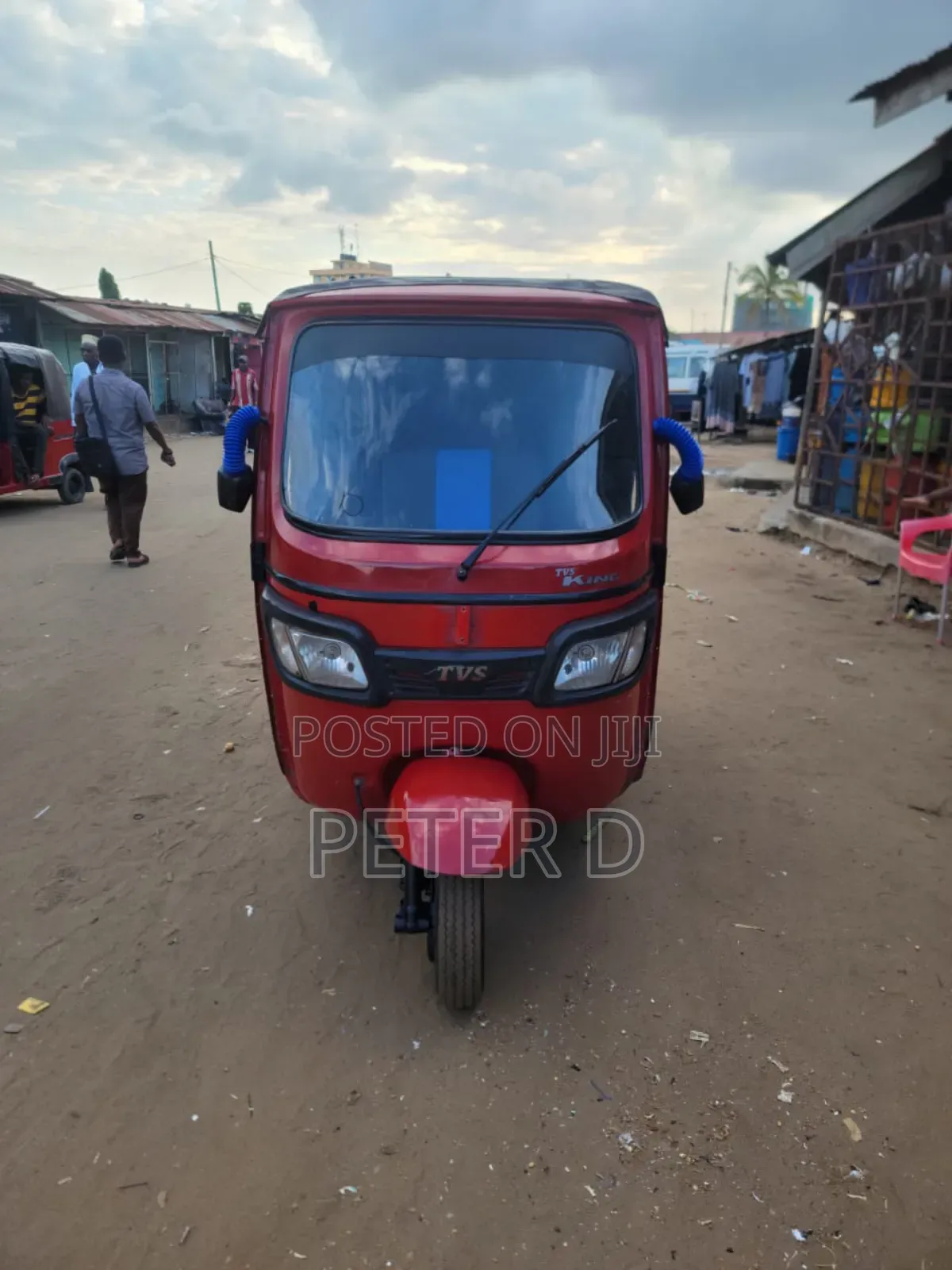 TVS Zeppelin 220 2023 Red