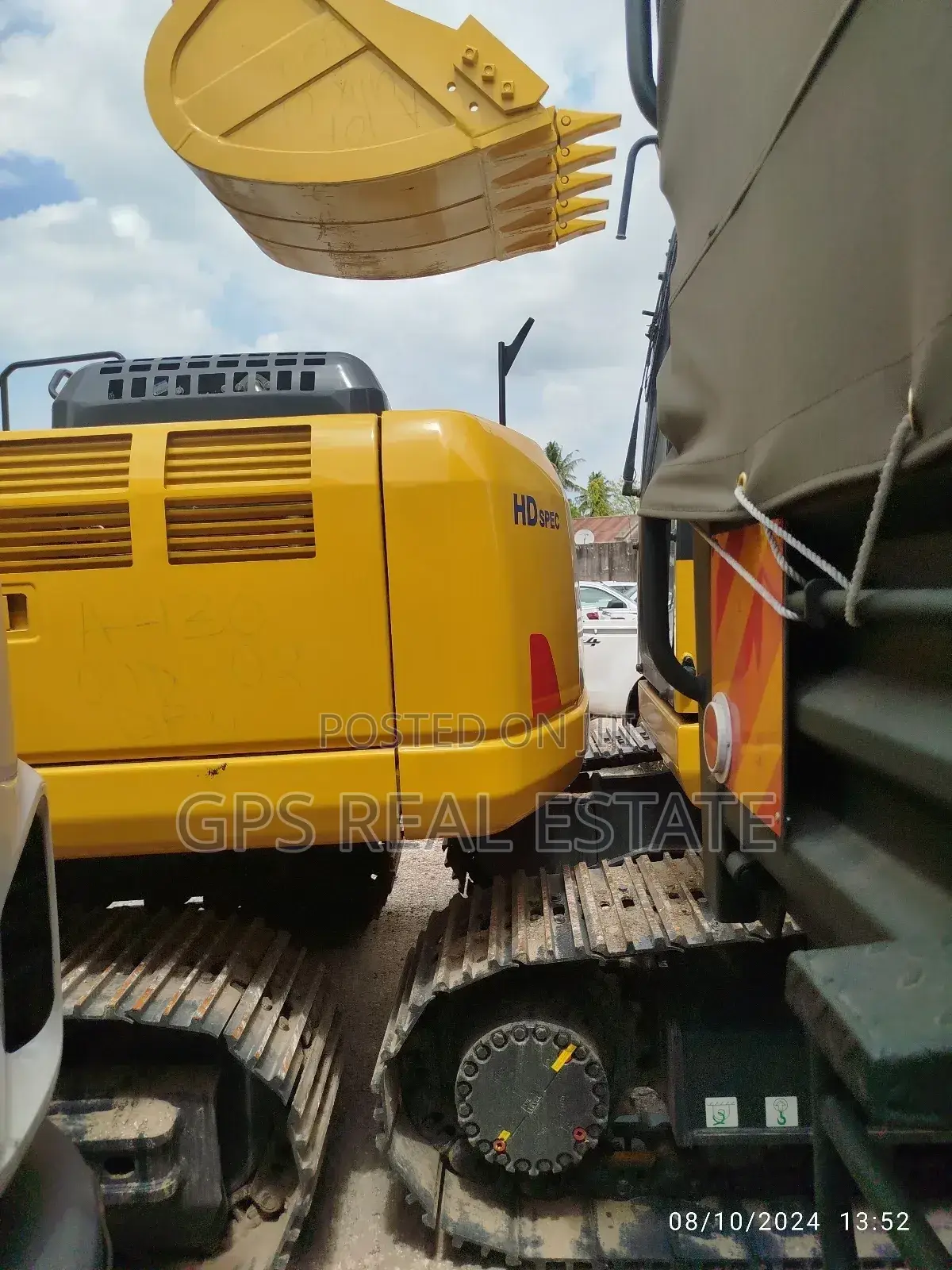 Komatsu PC 210 Excavator For Sale